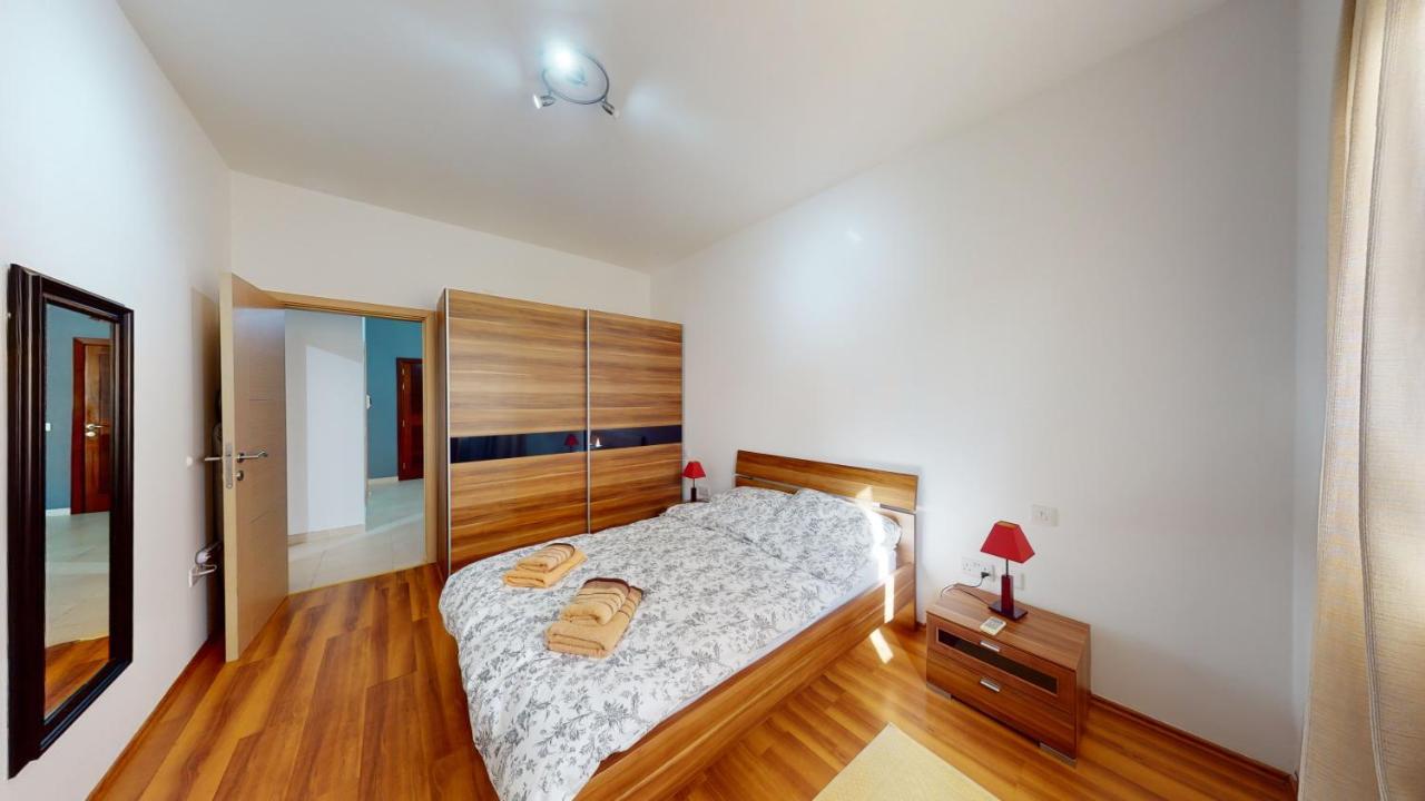 4Th Floor Apartment In Tigne Sliema Kültér fotó