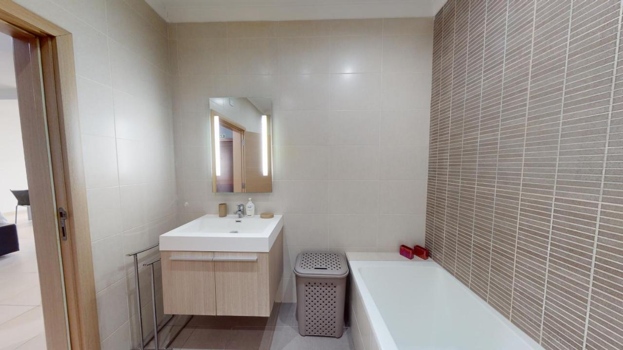4Th Floor Apartment In Tigne Sliema Kültér fotó